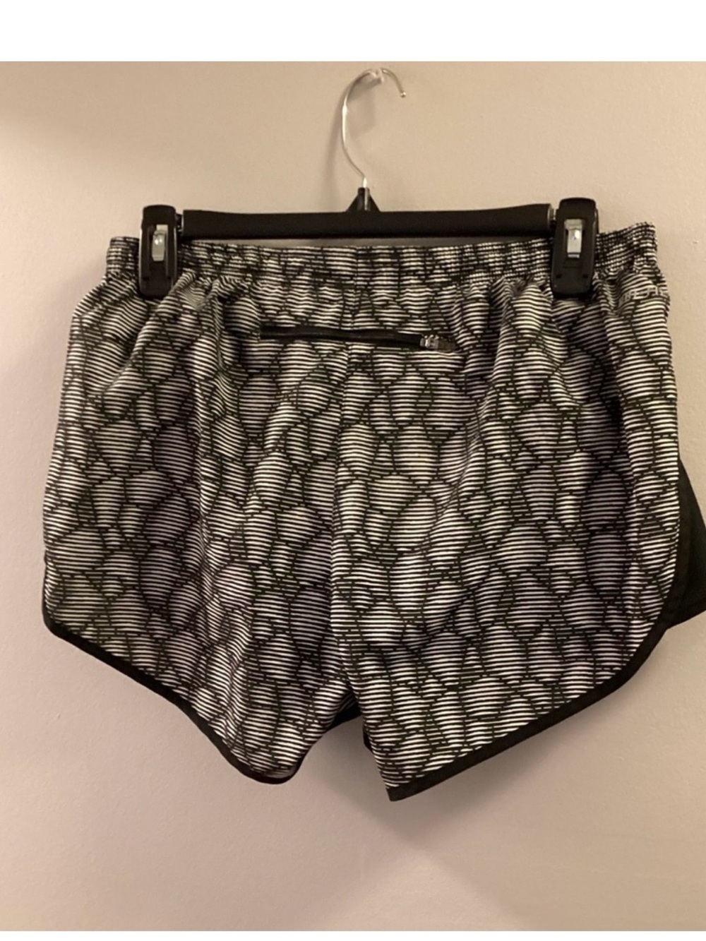 Nike Dri-FIT Running Shorts Black White Pattern Women’s Size Medium - Picture 5 of 14